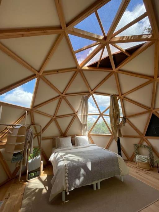 Dome Insolite Lichen Jacuzzi Et Petits-Dejeuners Inclus Gondrin المظهر الخارجي الصورة